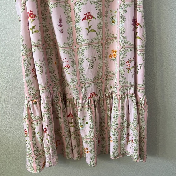 Pink floral drop waist dress with flutter sleeves and pockets. Size 1X EUC - Picture 4 of 9